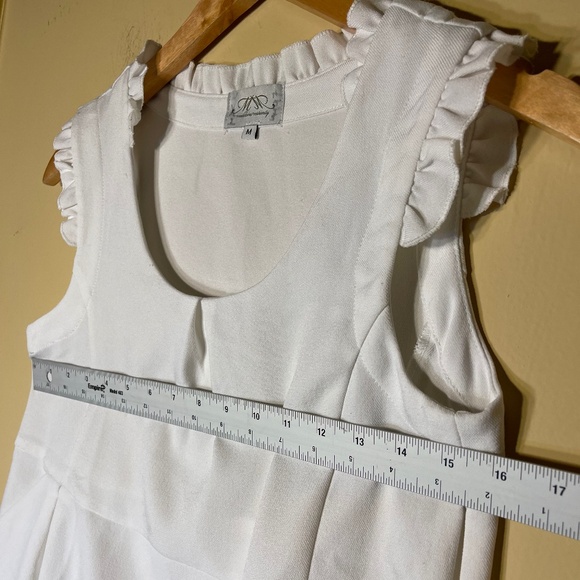 Maternity Elegant White Sleeveless Dress - Picture 6 of 7